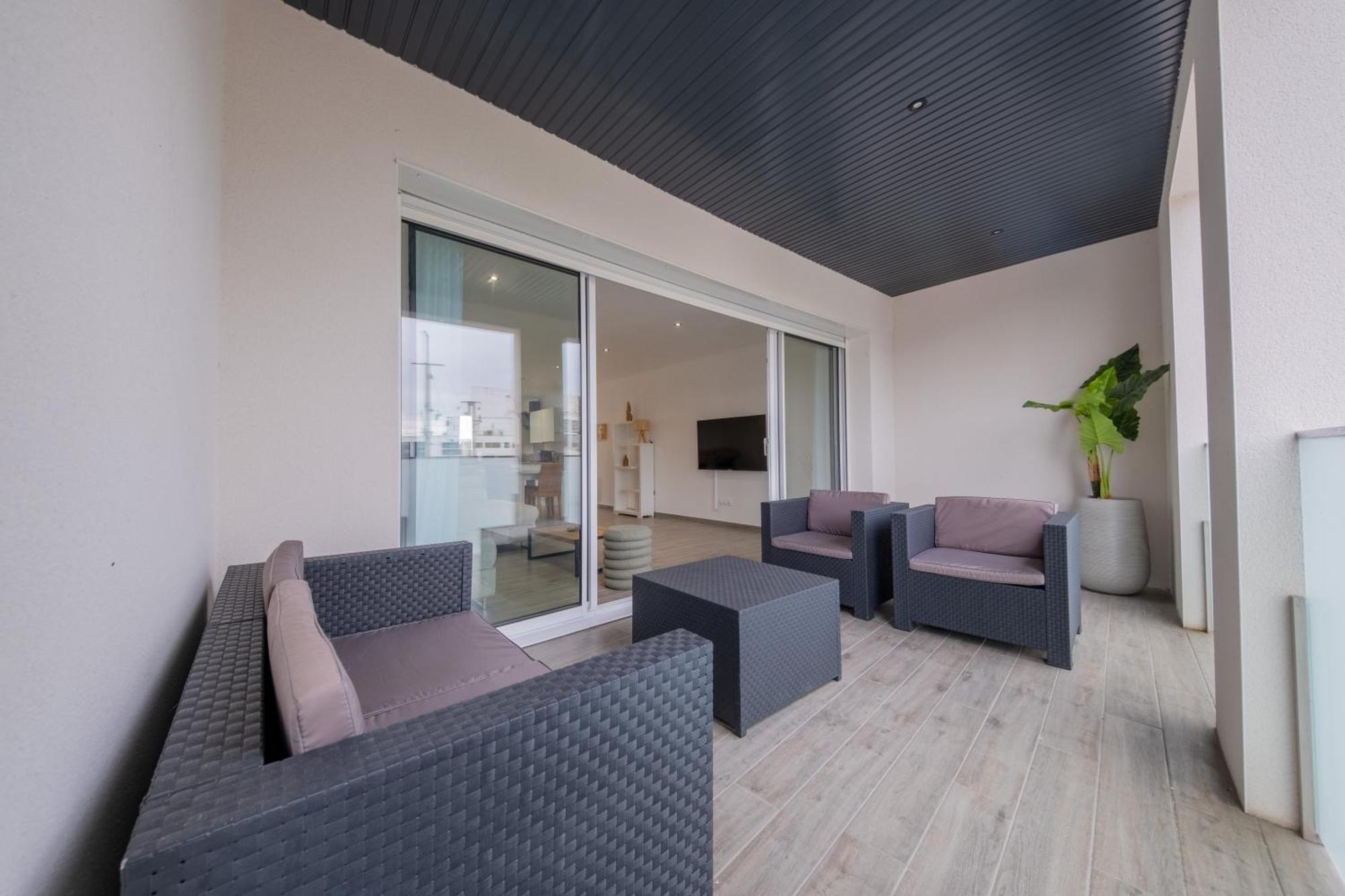 Le Trianon - Parking Prive Apartment แร็งส์ ภายนอก รูปภาพ
