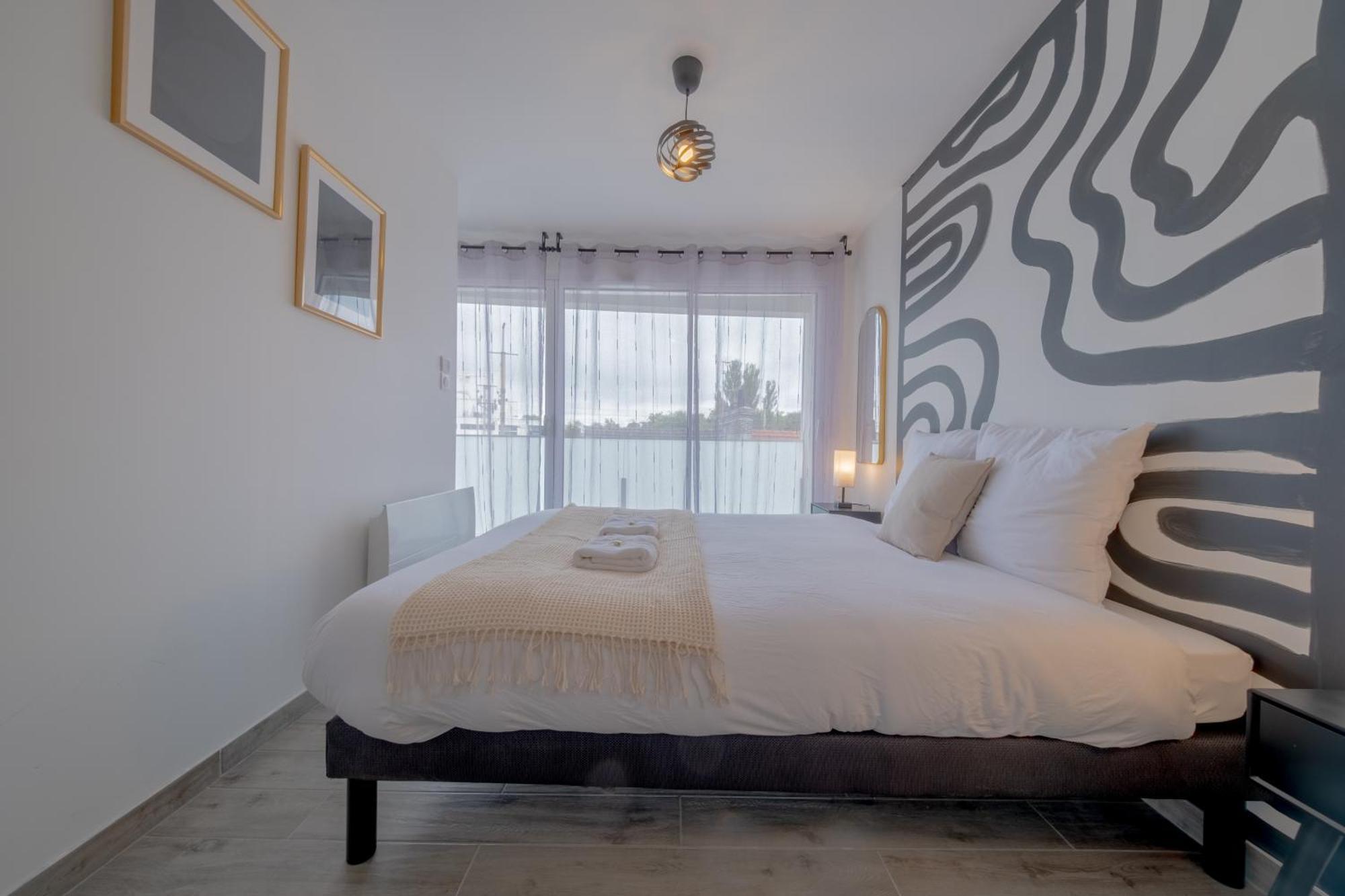 Le Trianon - Parking Prive Apartment แร็งส์ ภายนอก รูปภาพ
